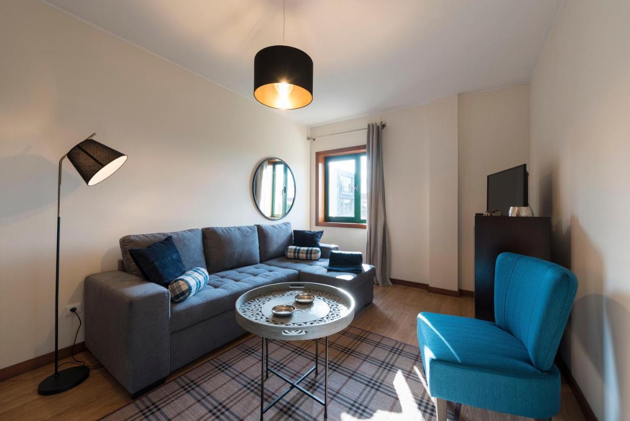 Lovelystay - Homey Feeling Flat W/ Free Parking Порто Екстериор снимка