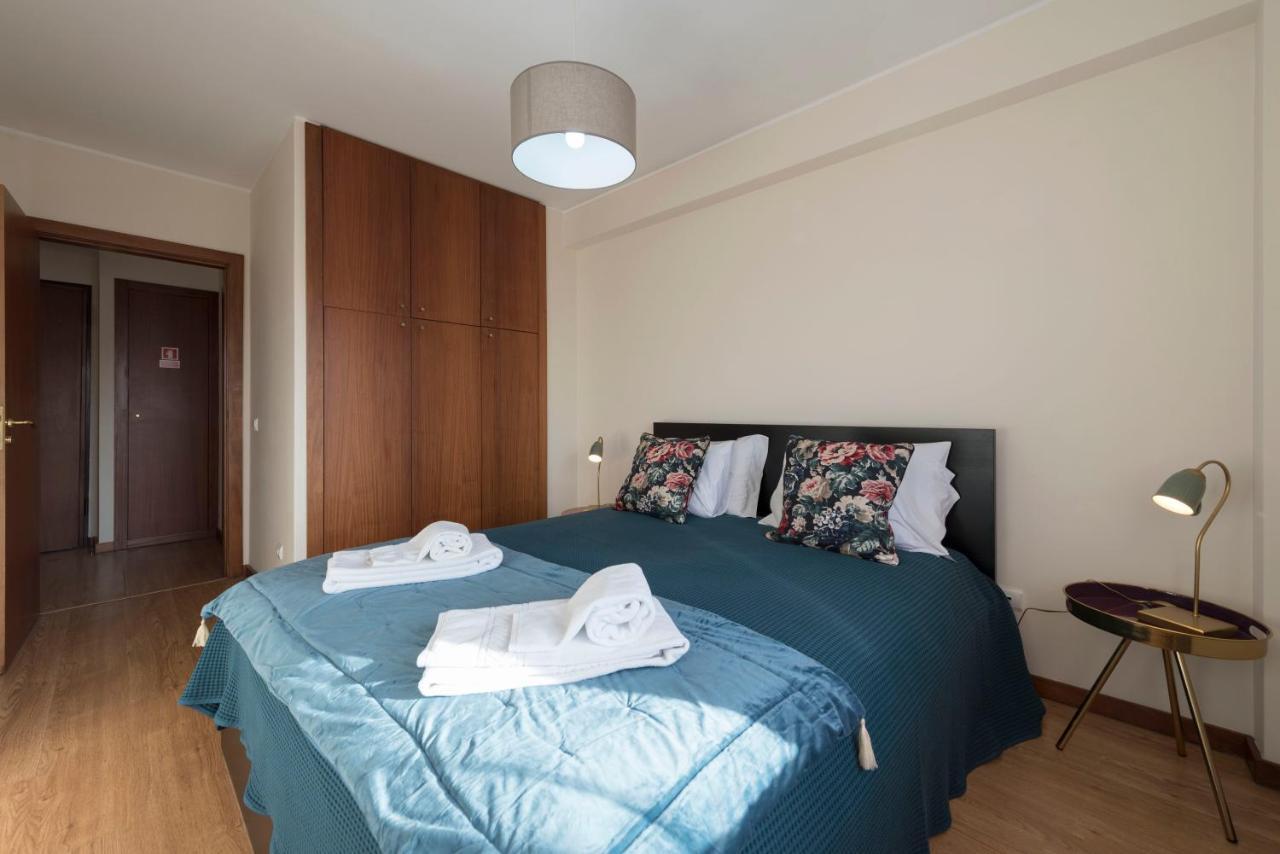 Lovelystay - Homey Feeling Flat W/ Free Parking Порто Екстериор снимка